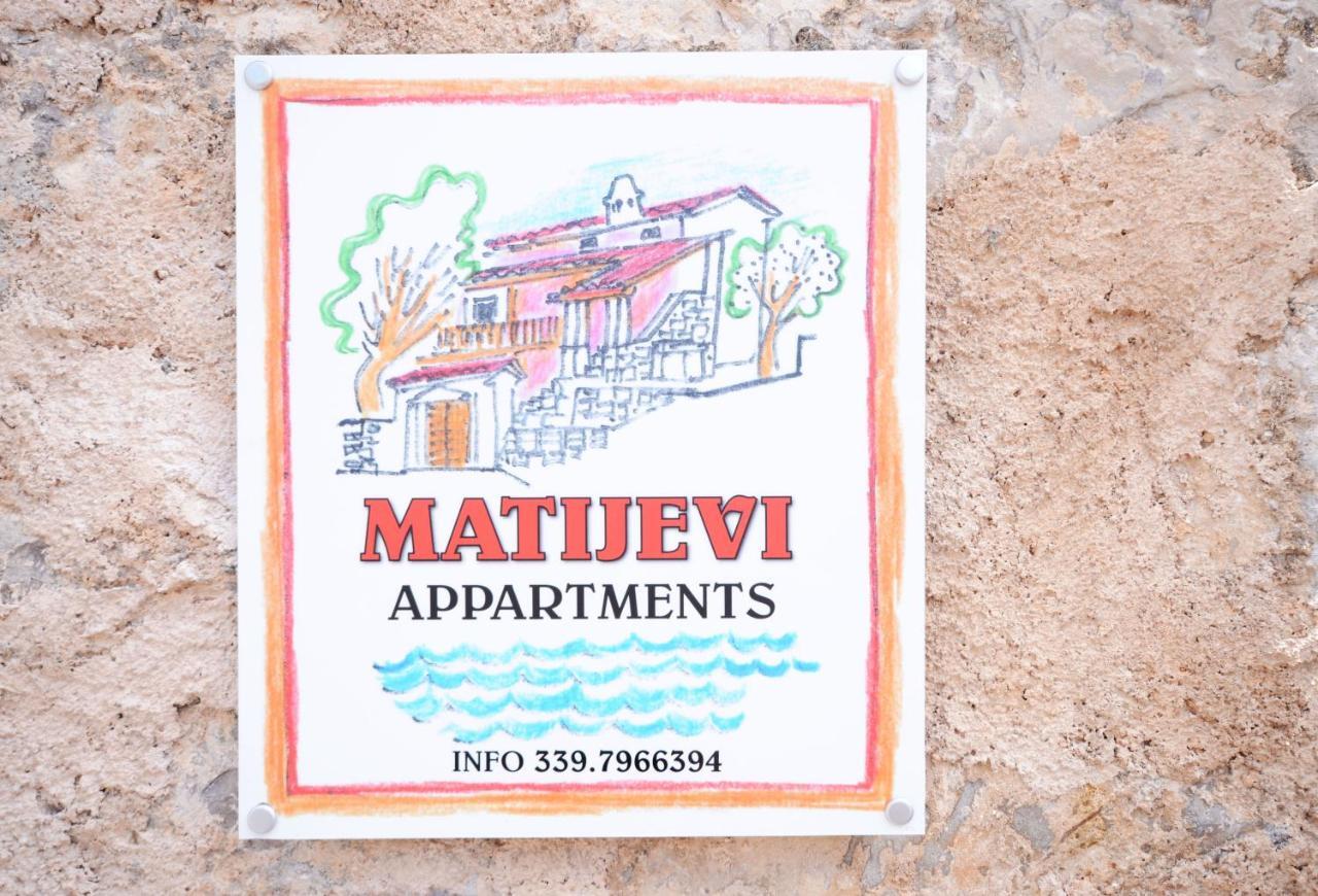 Matijevi Apartments Sistiana Exterior foto